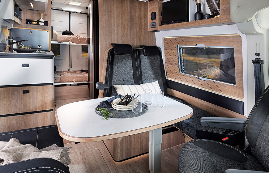 converted van FAMILY VAN SELECT - Living room